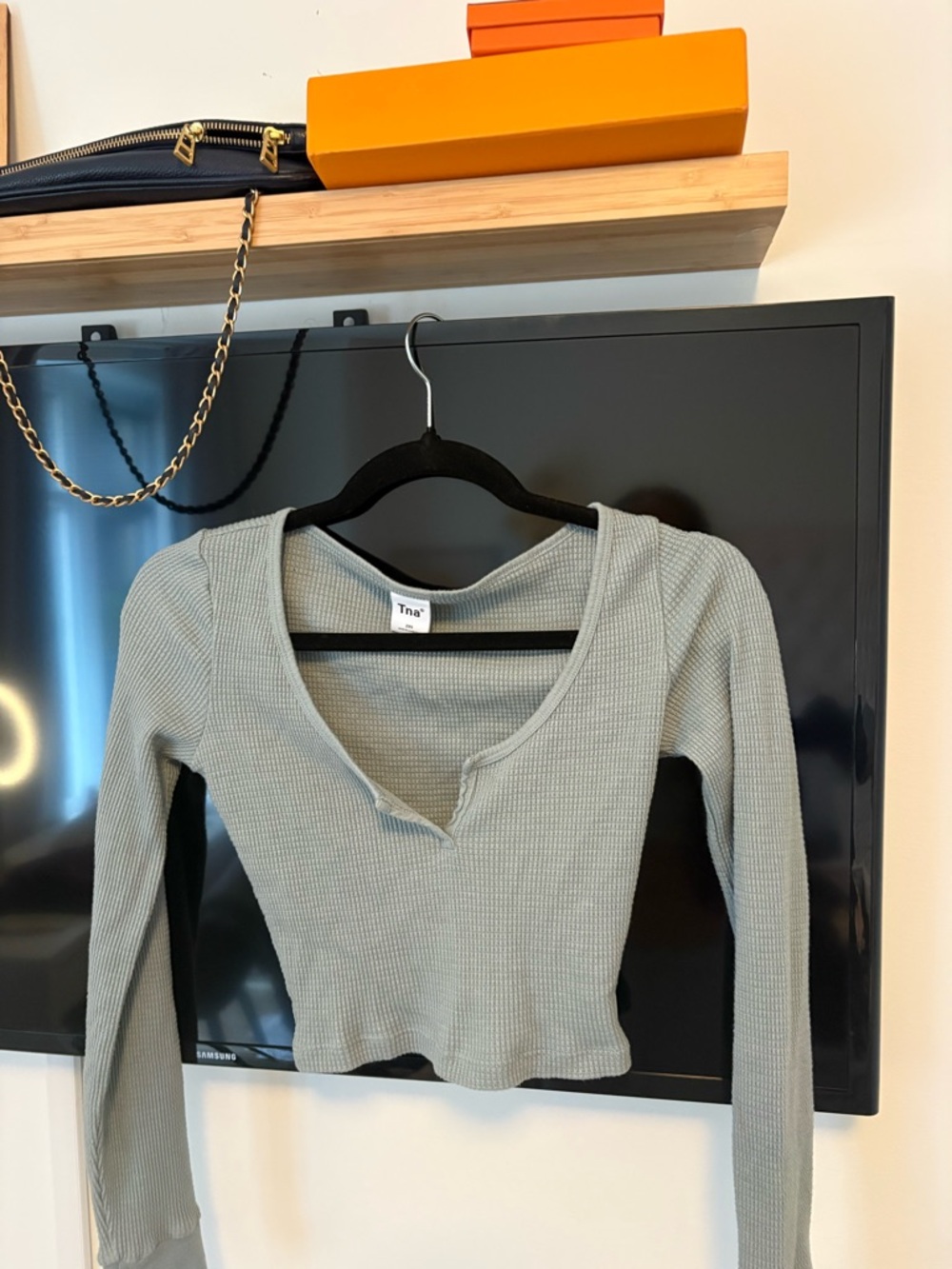 Aritzia Sage Green Ribbed Long-Sleeve V-Notch Crop Top